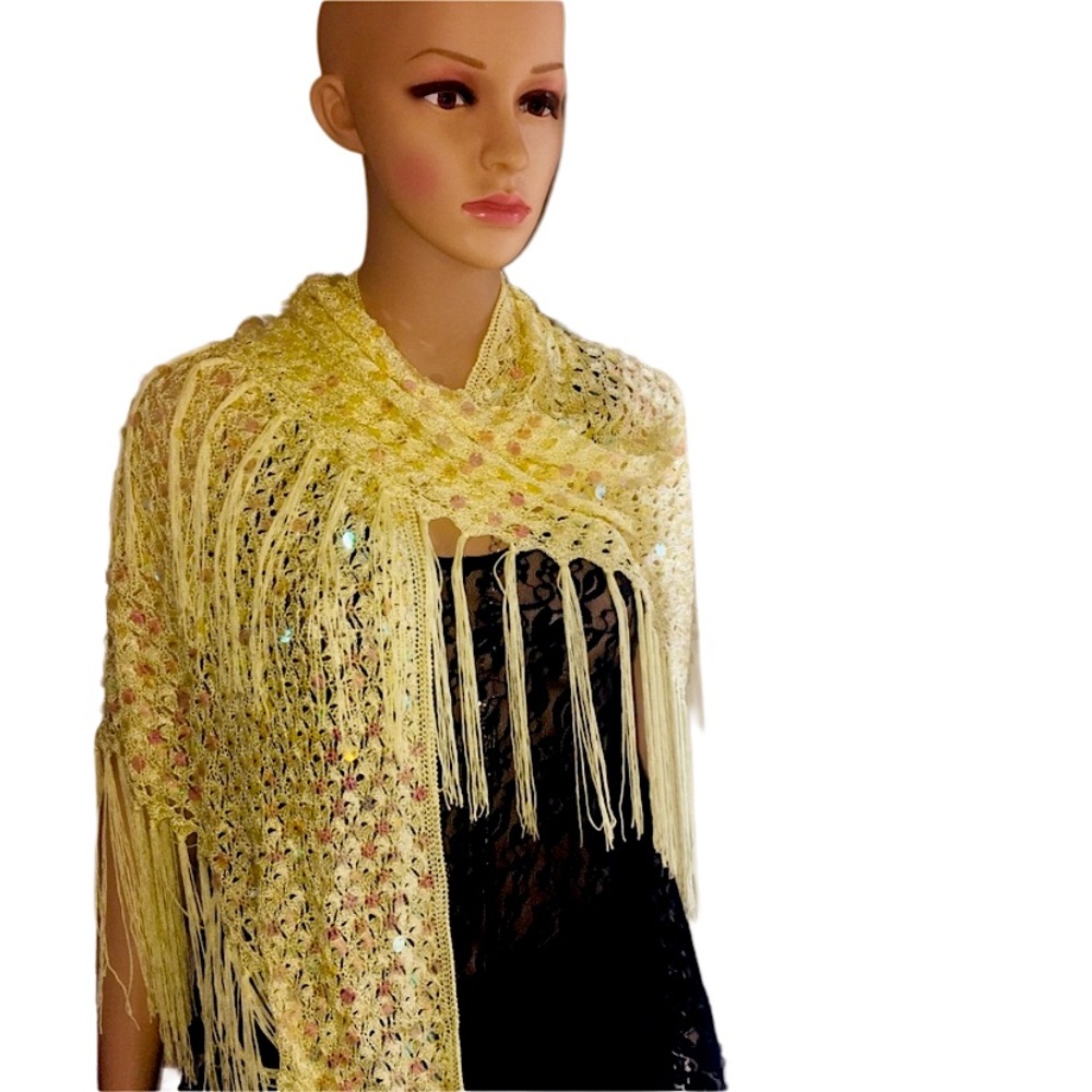 Triangle Shawl - image 1